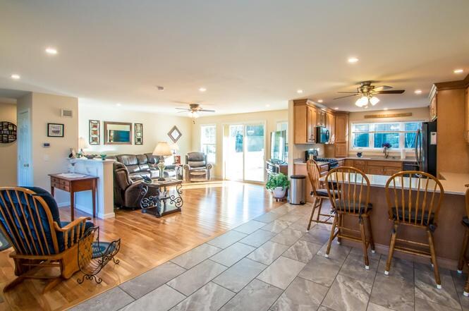 Building Photo - 44 Merrill Corner Rd