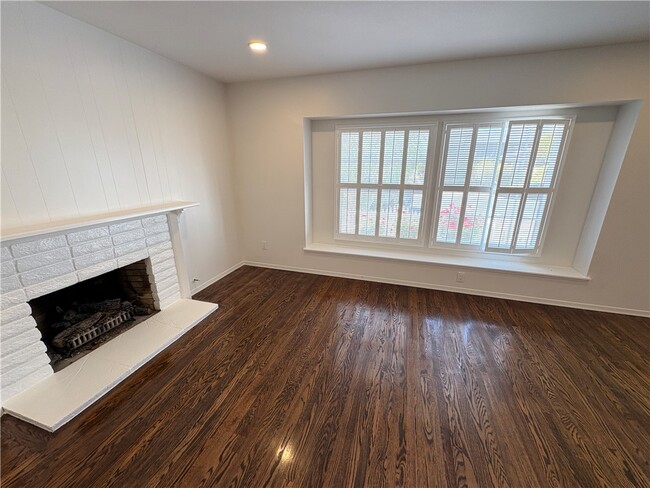 Building Photo - 5902 Nordina Dr