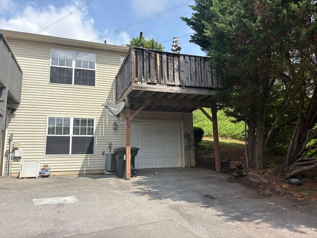 Building Photo - The Colonies 2BR+Office, 1Car Garage – West Knoxville