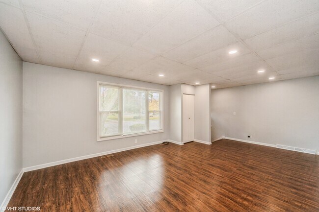 Building Photo - 848 Lee St