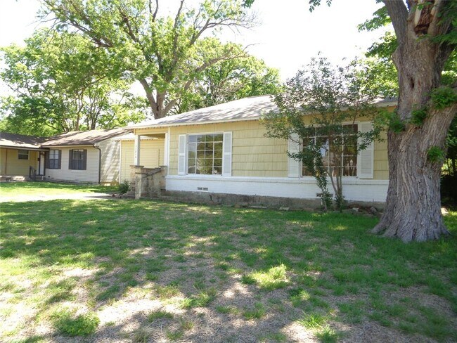 Building Photo - 11216 Barbarosa Dr