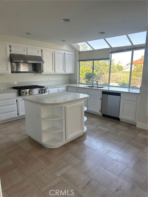 Building Photo - 28451 Fieldbrook