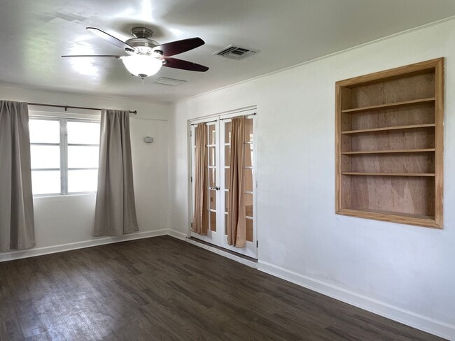 Building Photo - Easy Living in Palm Beach Gardens—Minutes ...