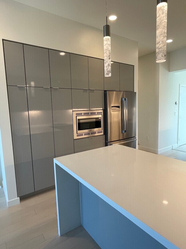 Kitchen - 572 Hudson Ave