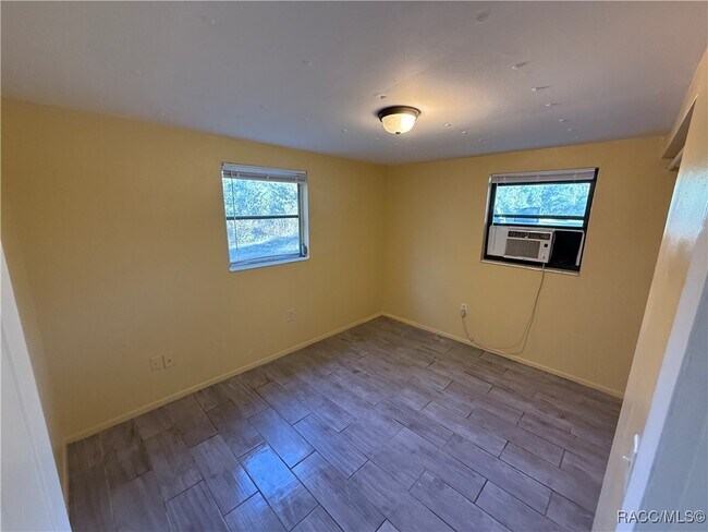 Building Photo - 1113 Jones Ave