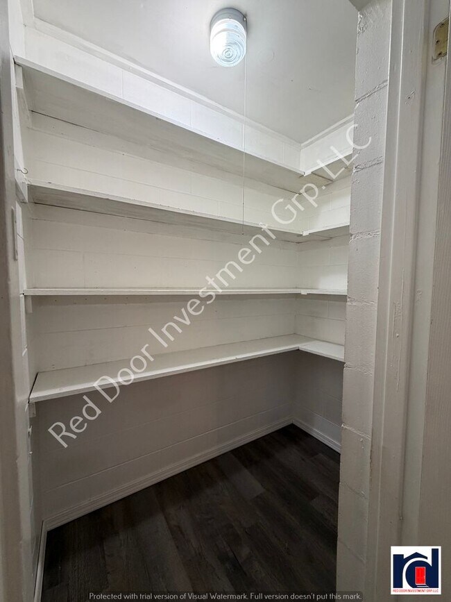 Building Photo - 2 Bedroom 1.5 Bath in the Heart of Downtown Deland~Available Now~