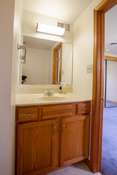 Building Photo - 201 Farview Rd