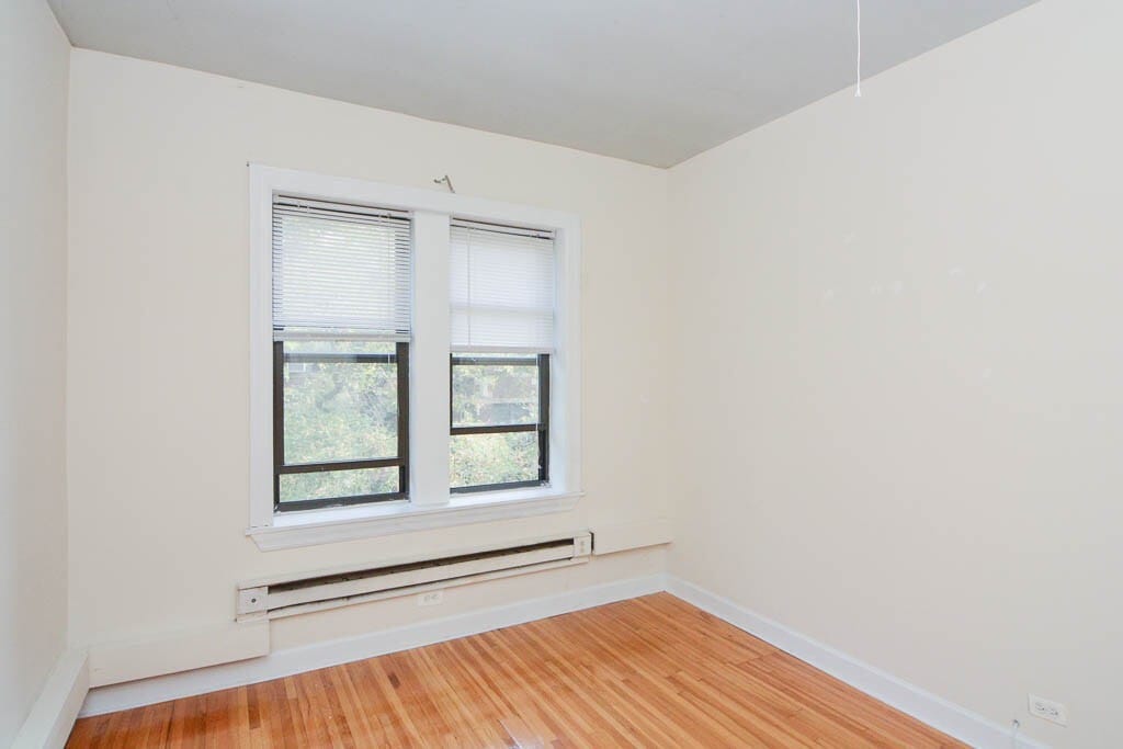 Building Photo - 3733 N Pine Grove Ave