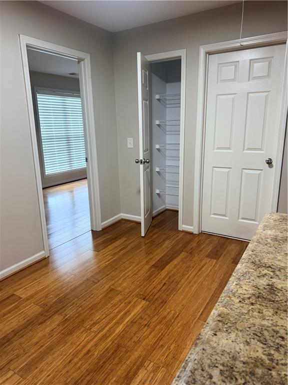 Building Photo - 2118 Newbury Oaks Dr