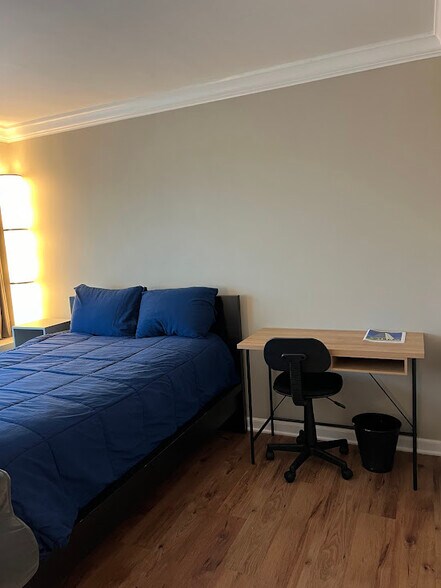 Building Photo - 555 E William St