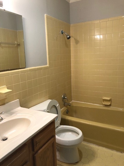 Building Photo - Renovated 2 Bedroom 2 Bath Home for Rent with Detached Garage!