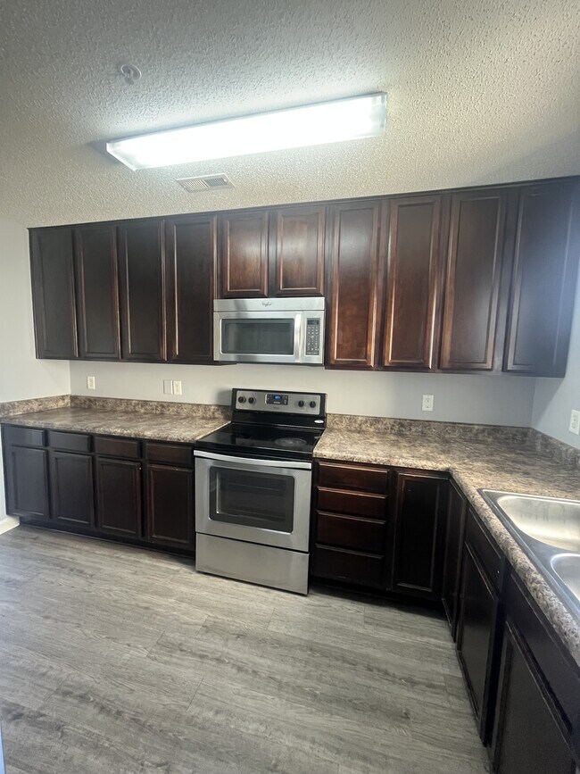 Building Photo - 110 Steam Engine Dr