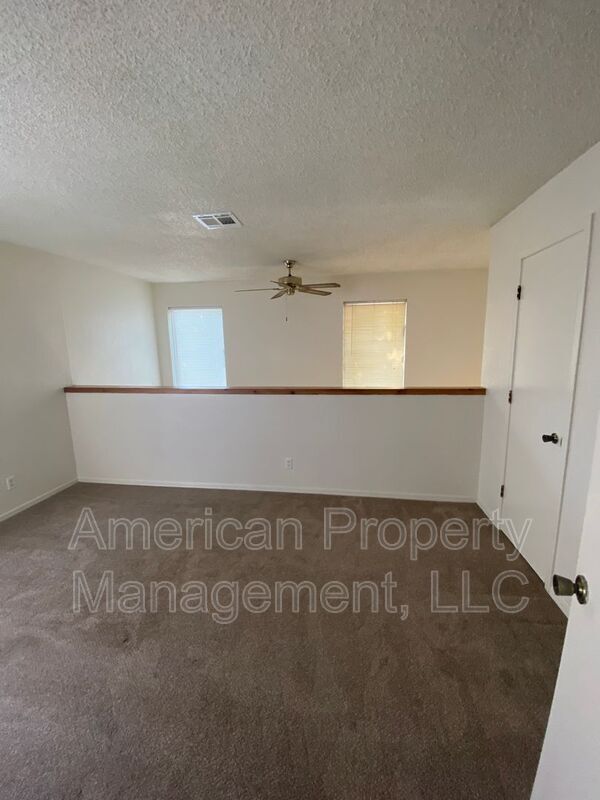 Building Photo - 2303 W Quantico St