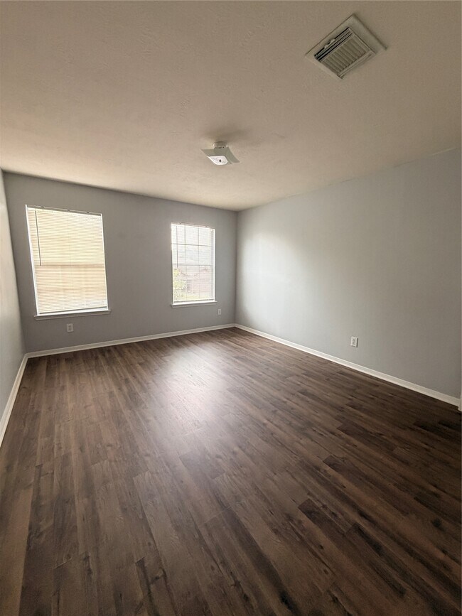 Building Photo - 919 Ivycroft Ln