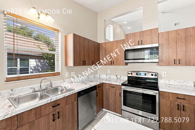Building Photo - 4826 Ridgemoor Cir