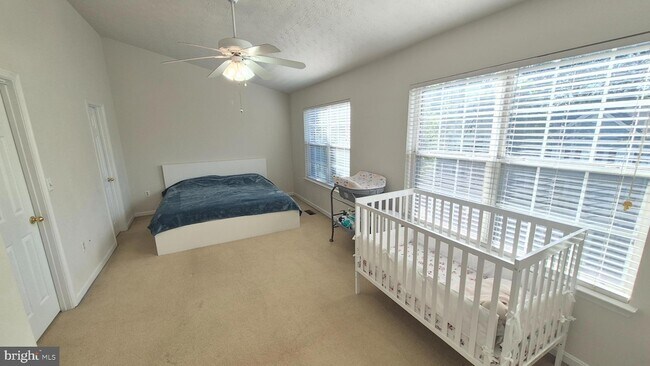 Building Photo - 206 Park Brook Ct