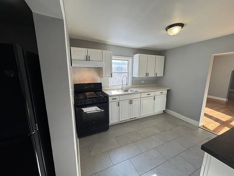 Building Photo - 1745 Brown Ave