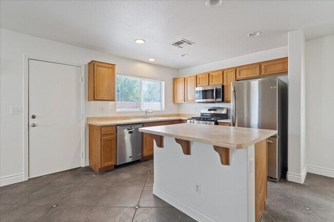 Building Photo - Status: Accepting Applications