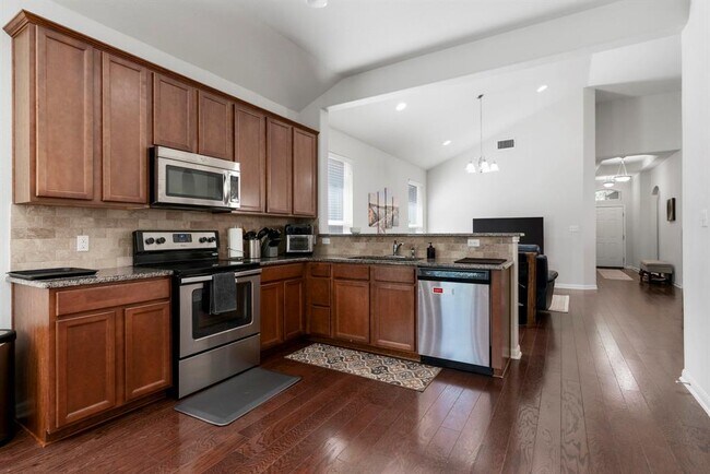 Building Photo - 9925 Milla Cir