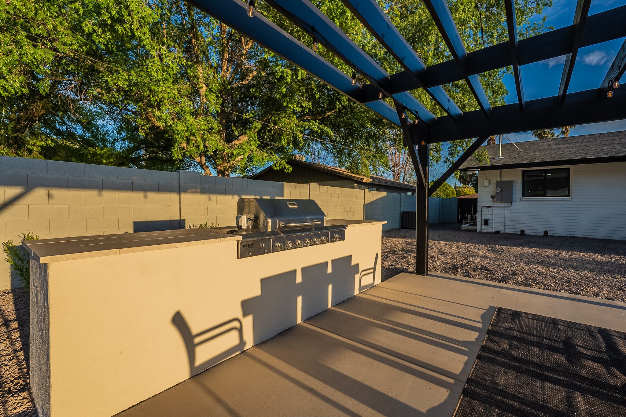 BBQ - 126 E Palmcroft Dr