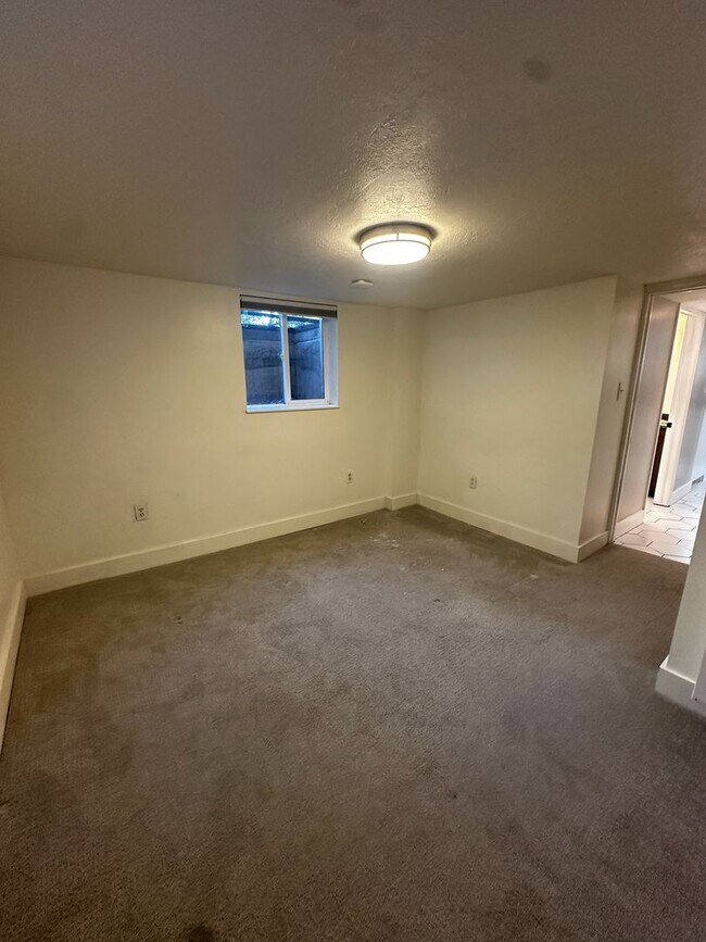 Building Photo - 1638 E 3150 S
