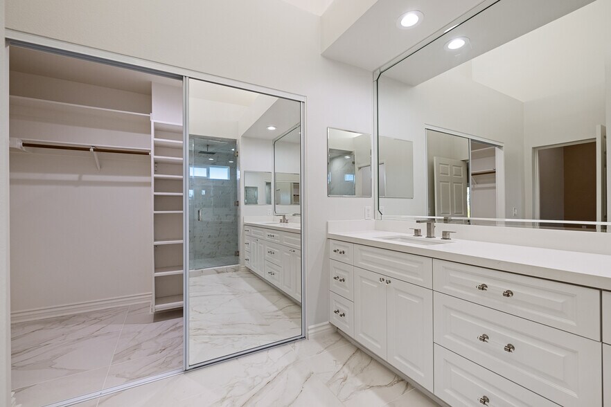 Building Photo - 24675 Vista Cerritos