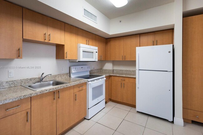 Building Photo - 2350 SW 27th Ave