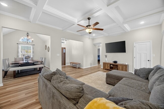 Building Photo - 3019 Cambridge Ct