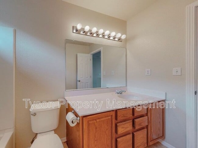 Building Photo - 7615 Red Finch Ct NW