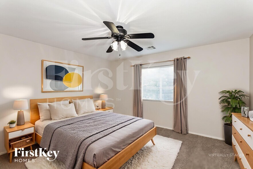 Building Photo - 8297 Oliver Twist Ln