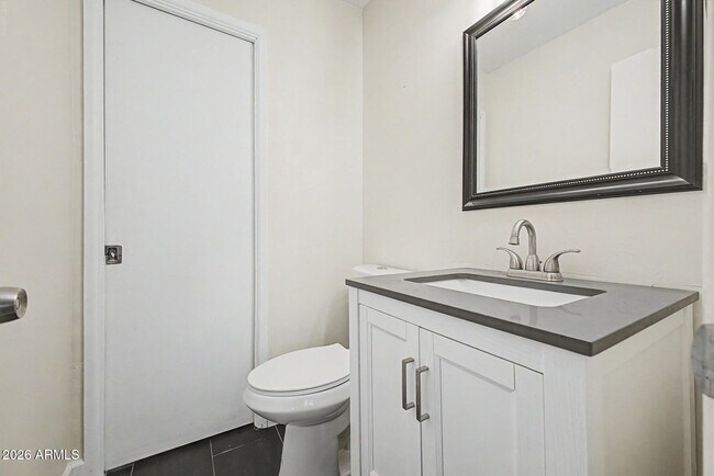 Building Photo - 3046 N 32nd St