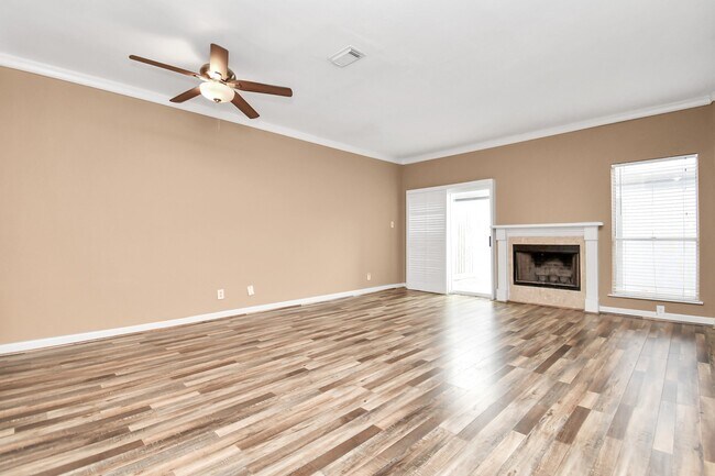 Building Photo - 12400 Brookglade Cir