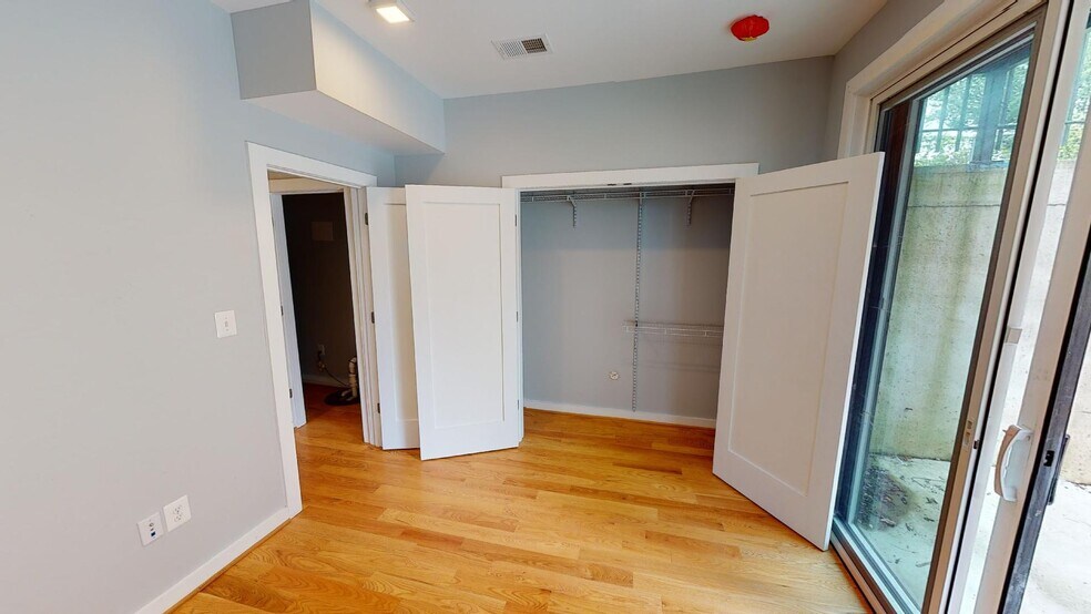 Building Photo - 409 Upshur St NW