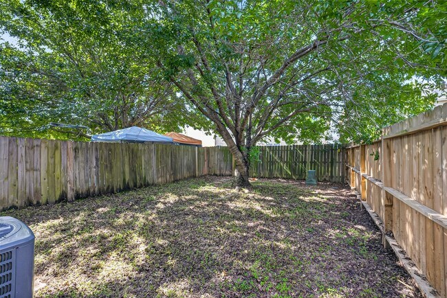 Building Photo - 15515 Waldron Cir