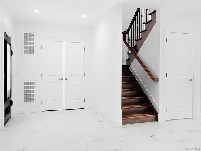 Building Photo - 56 Jackson Ave