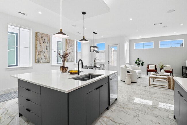 Building Photo - 2939 El Fenice Ln