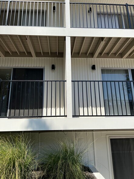 Building Photo - 4515 Jefferson St