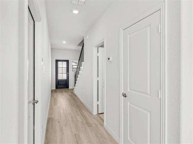 Building Photo - 413 Willet Dr