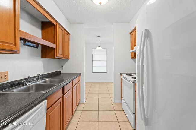 Building Photo - 476 Lombard St