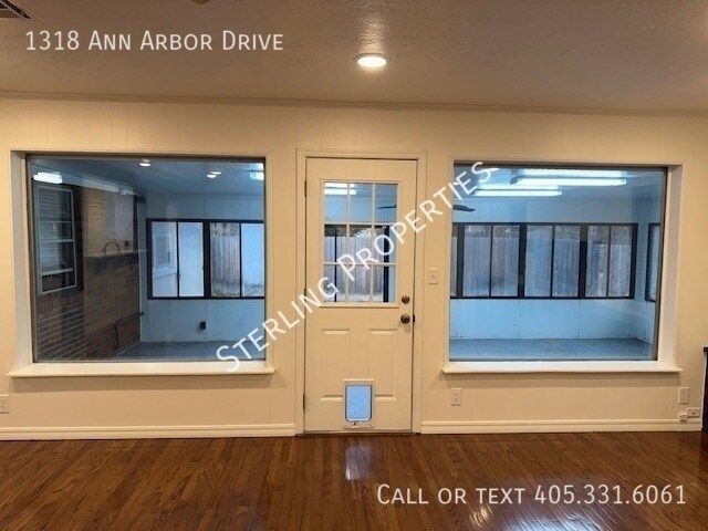 Building Photo - 1318 Ann Arbor Dr