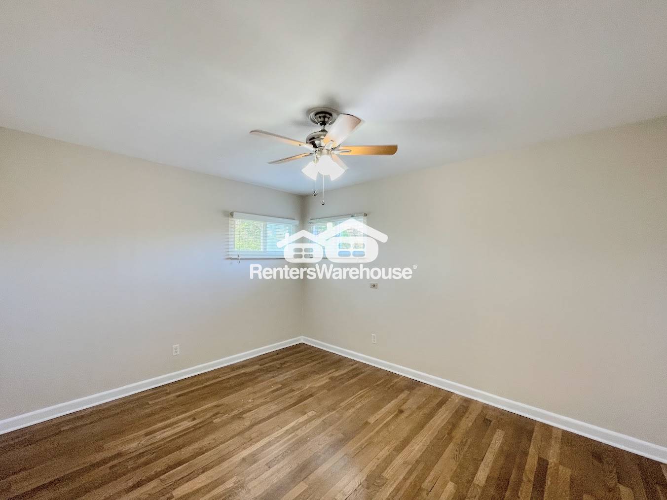 Building Photo - 1121 Sherry Ave