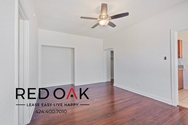 Building Photo - 520 1/4 S Mariposa Ave-107
