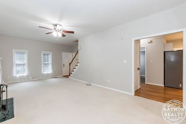 Building Photo - 810 Tacy Pl