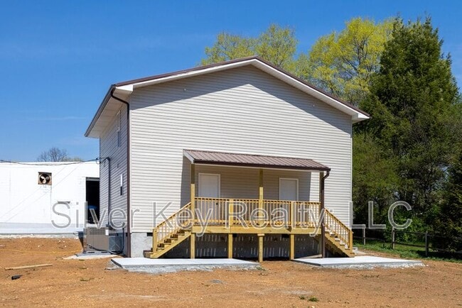 Building Photo - 507-509 Young St