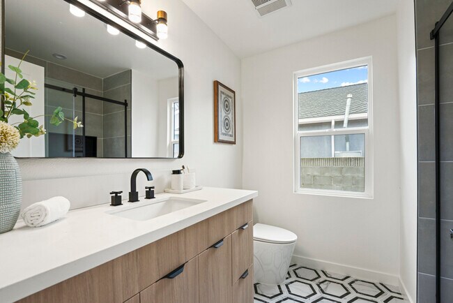 Building Photo - Charming Remodeled Craftsman w/ Modern Finishes in LA