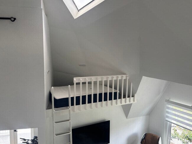 Building Photo - 12221 Boat Shell Dr