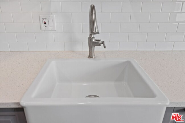 Building Photo - 17114 Palisades Cir