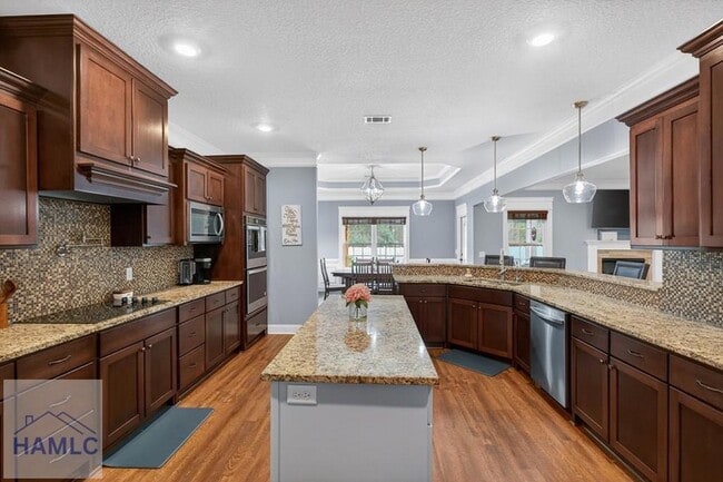Building Photo - 99 Blueberry Ct NE