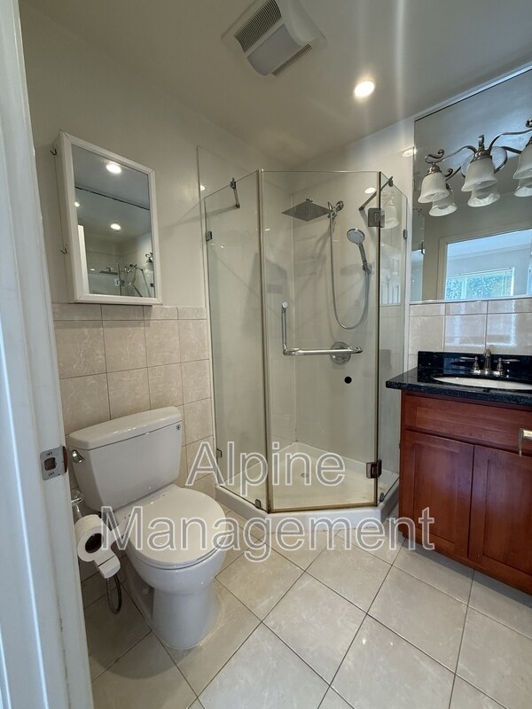 Building Photo - 480 22nd Ave