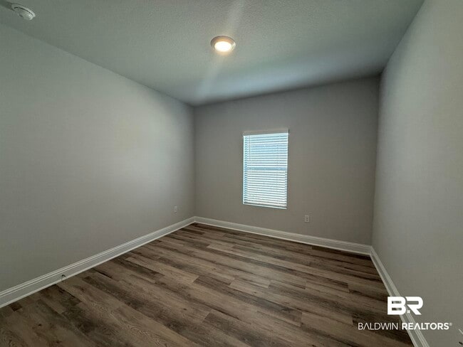 Building Photo - 429 Parkerman Ave